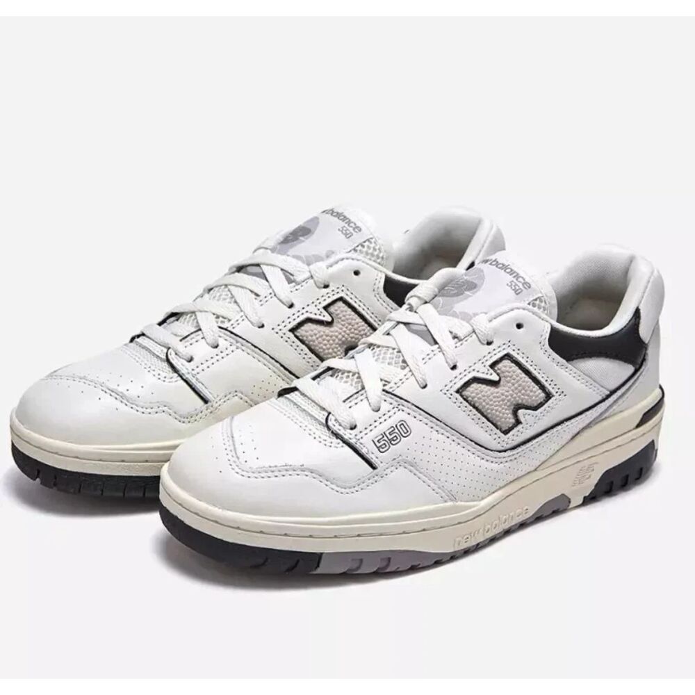 NEW BALANCE 550 White Sneakers Sz 8.5